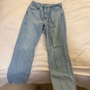 Light wash Levi’s